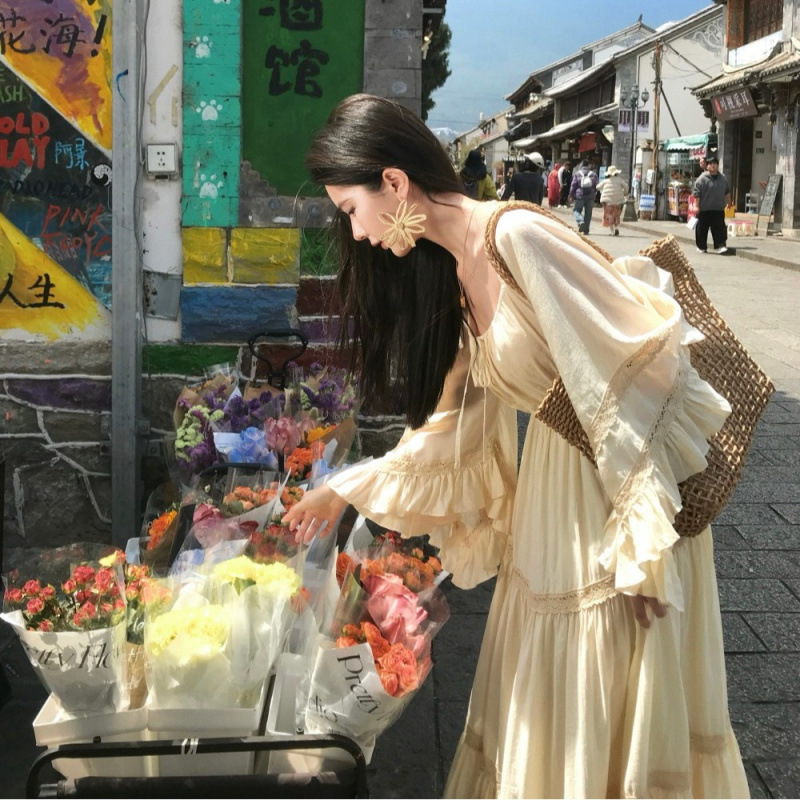 Embellish Knit - Yeni Zarif Kare Yaka Trompet Kol